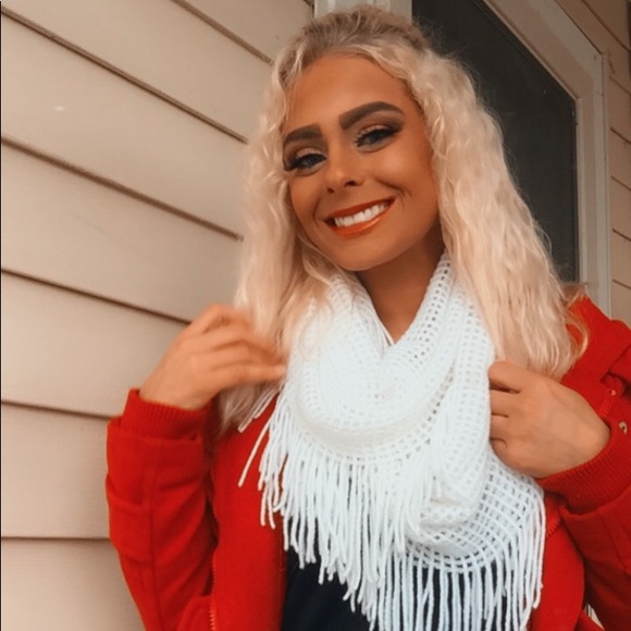 Meet your Posher, Lauren - Picture 1 of 1